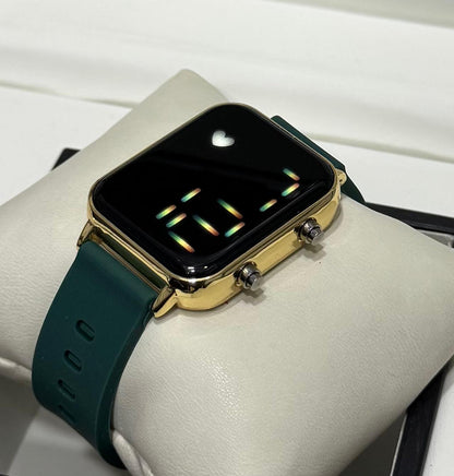 RELOJ DIGITAL DAMA CUADRADO RESISTENTE